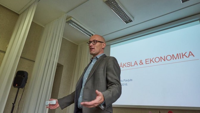 Laikmetīgās mākslas triennāles EKSPERIMENTA! ideju darbnīca