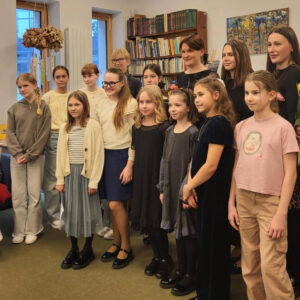 Pēteram Brūverim veltītā radošā pēcpusdiena Ulbrokas bibliotēkā.